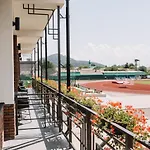 Huston Hotel *