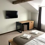 Huston Hotel Khust