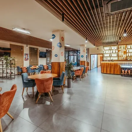 Huston Hotel Khust