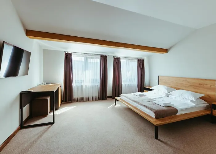 Huston Hotel *
