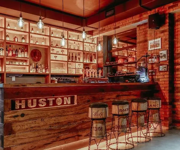 Hotel Huston